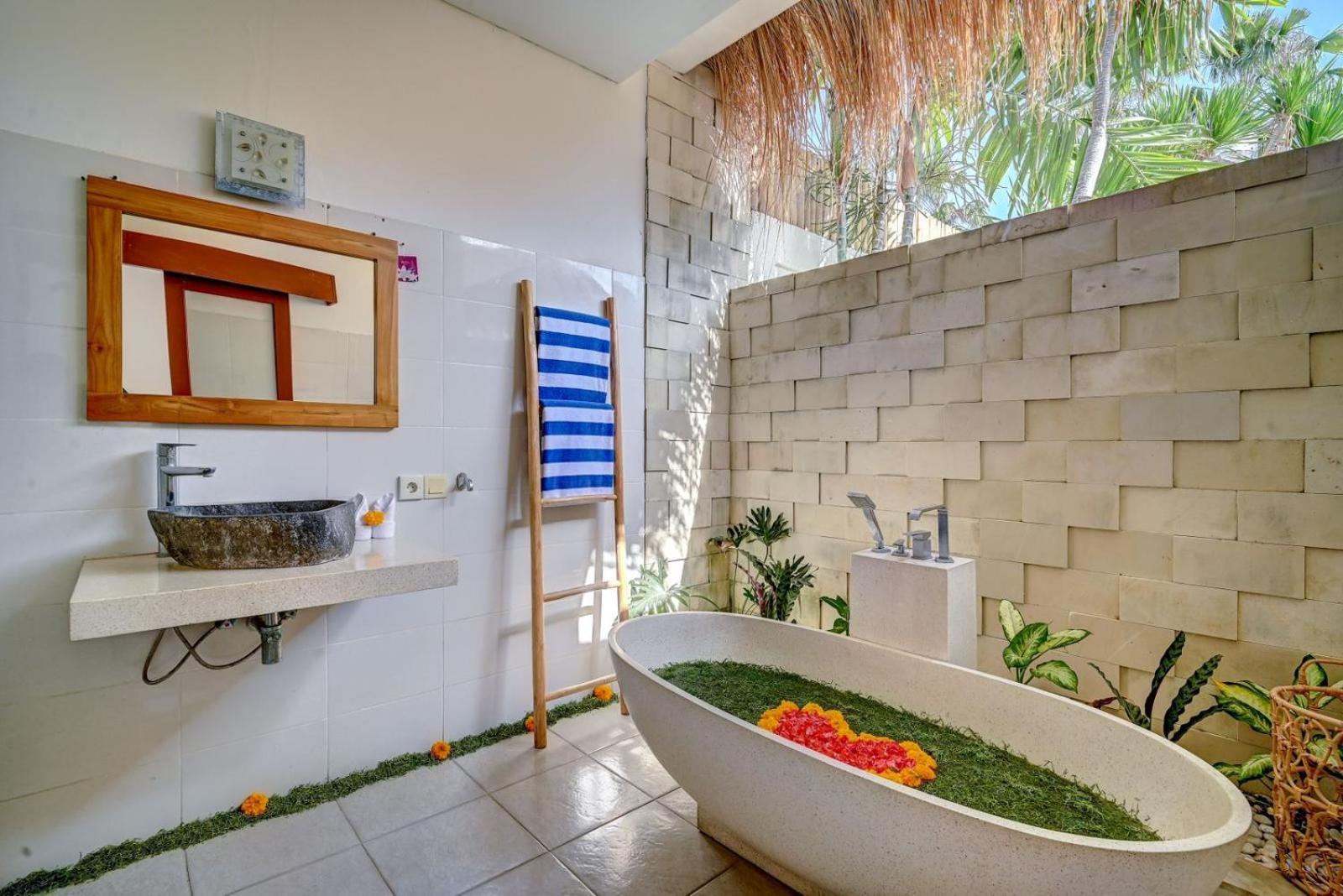 Esha Ii Villa Seminyak (Bali)